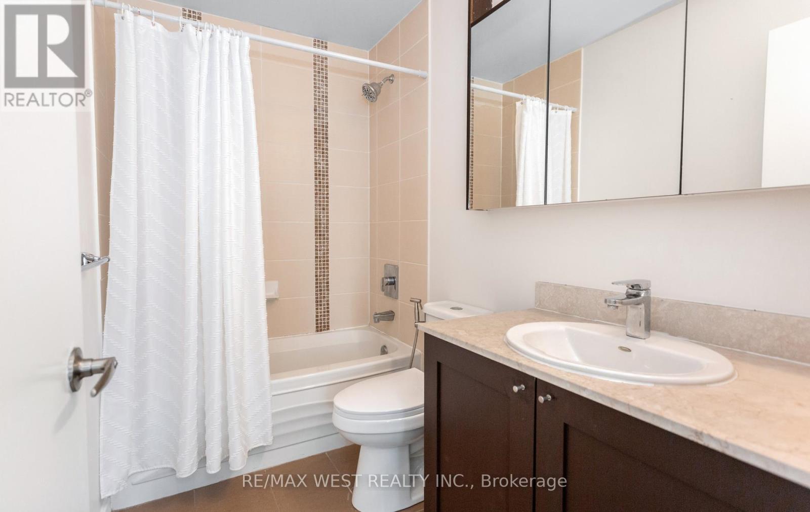 4070 Confederation Pkwy #1504 Parkway, Mississauga, Ontario L5B 0E9 - Photo 25 - W13469570