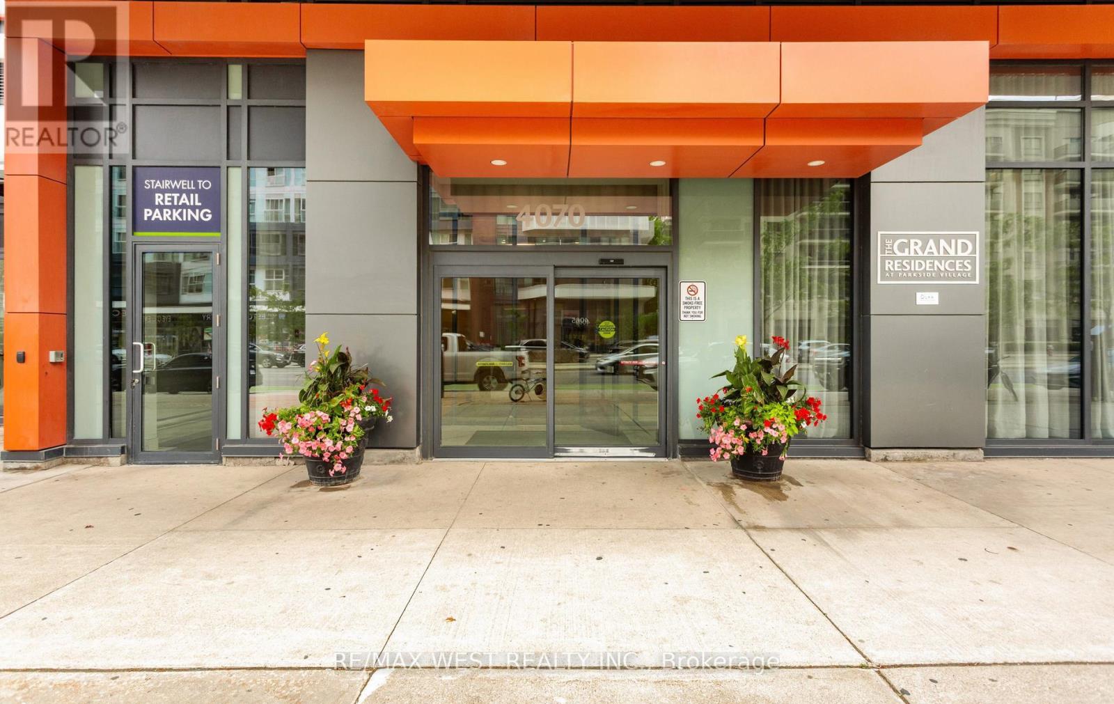 4070 Confederation Pkwy #1504 Parkway, Mississauga, Ontario L5B 0E9 - Photo 3 - W13469570