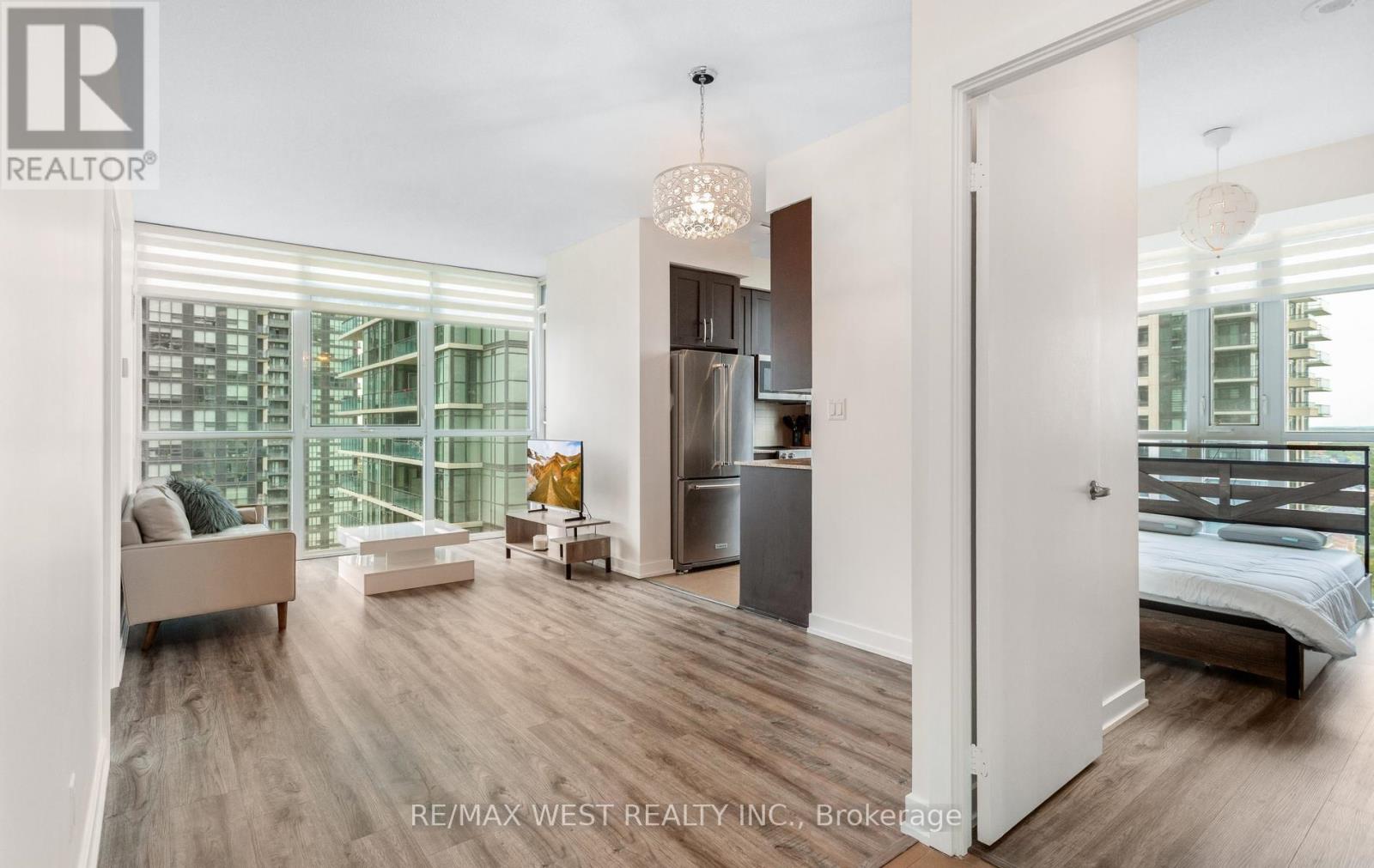 4070 Confederation Pkwy #1504 Parkway, Mississauga, Ontario L5B 0E9 - Photo 8 - W13469570