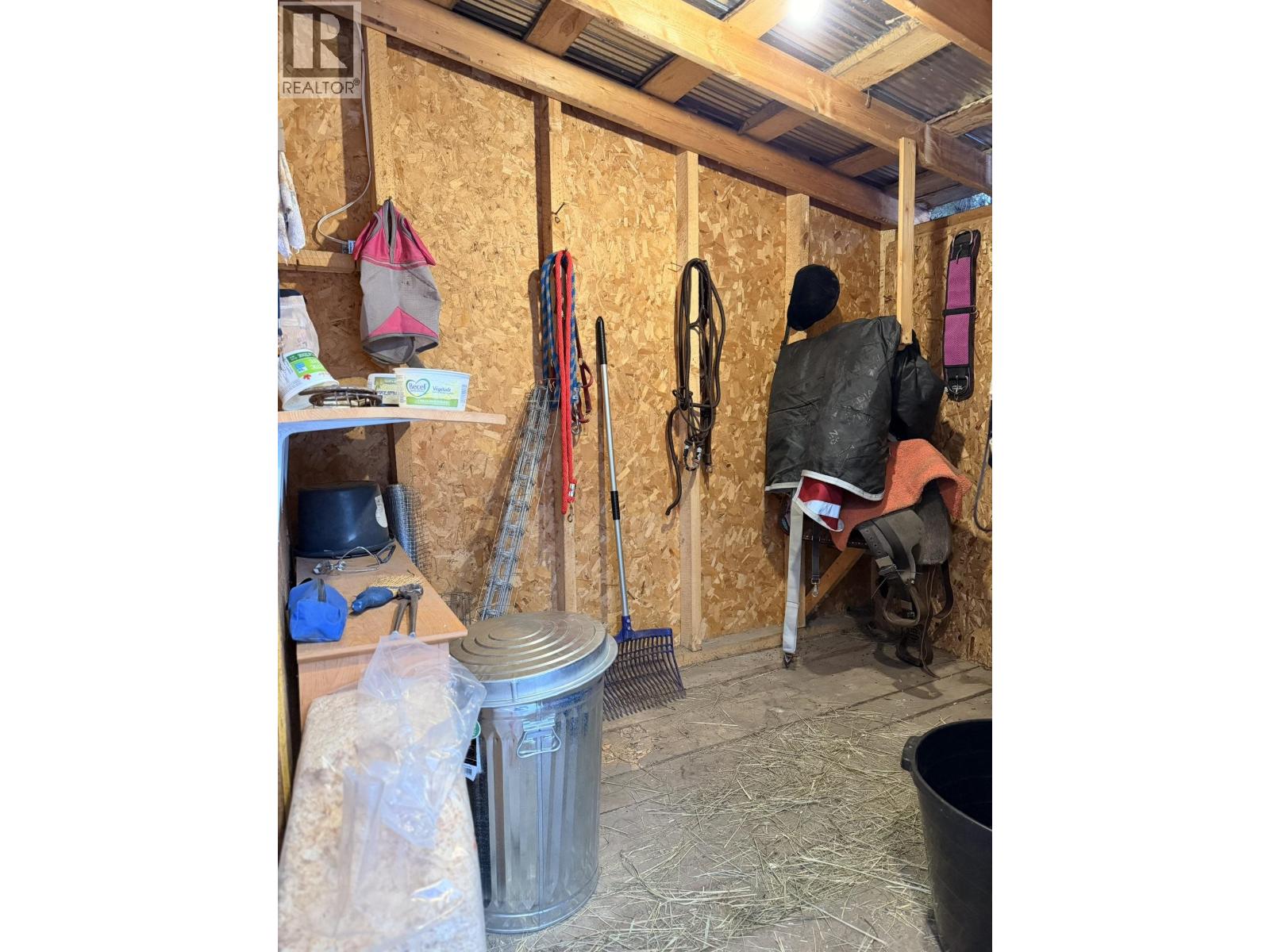 7671 Rutherford Road, Bridge Lake, British Columbia  V0K 1E0 - Photo 31 - R3085103
