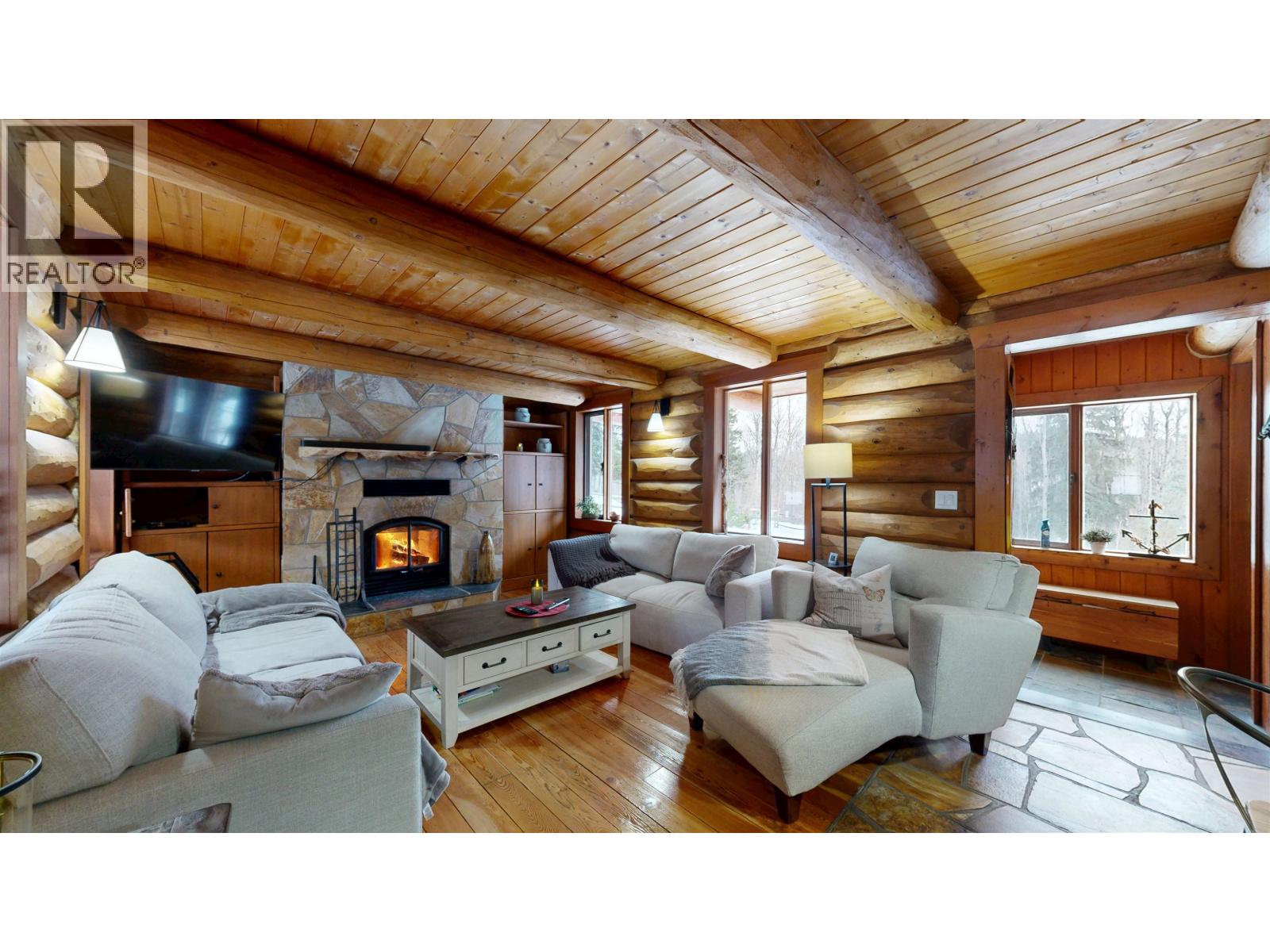 7671 Rutherford Road, Bridge Lake, British Columbia  V0K 1E0 - Photo 10 - R3085103