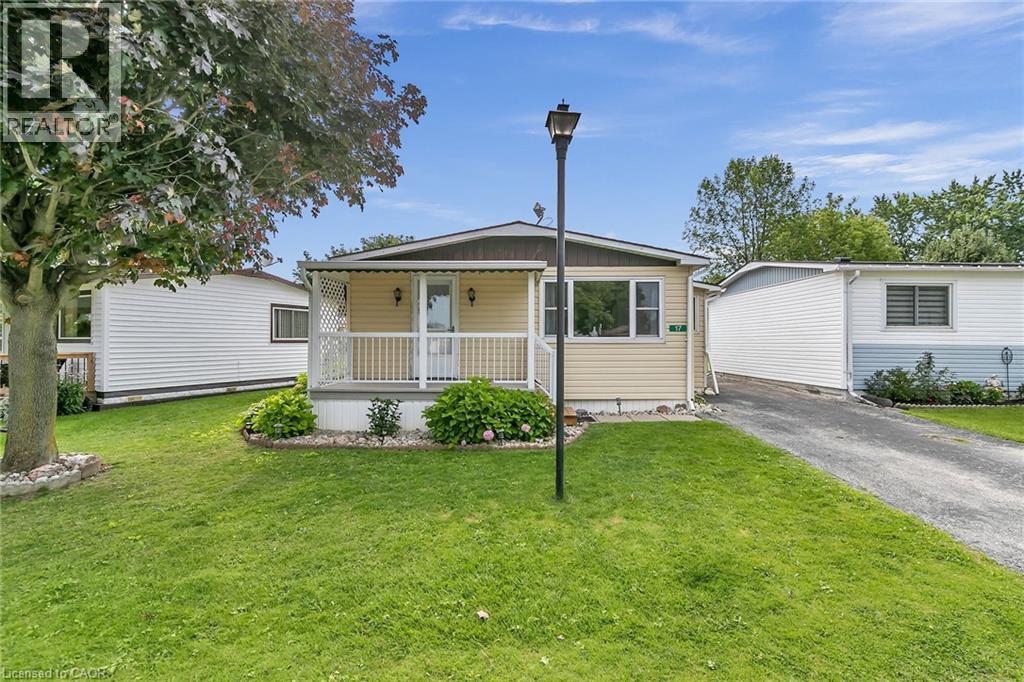 17 Fairview Crescent, Listowel, Ontario  N4W 3G8 - Photo 3 - 40840655