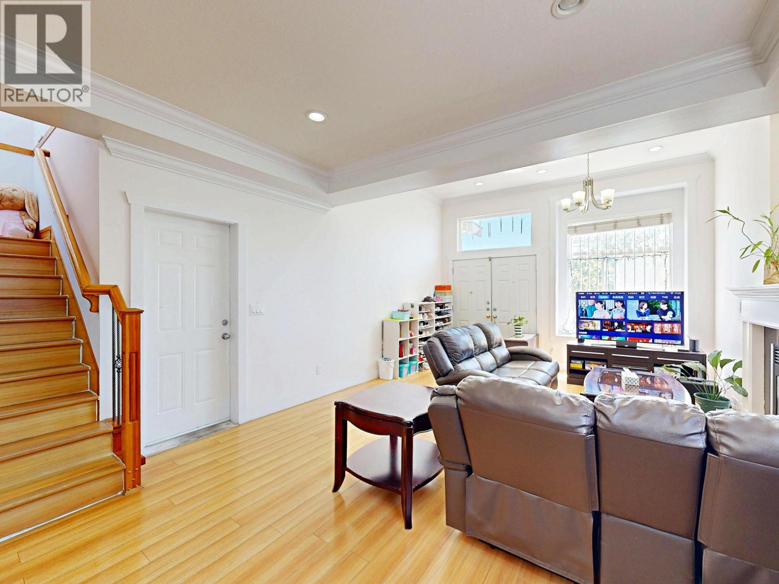 5685 Neville Street, Burnaby, British Columbia V5J 2J1 - Photo 6 - R3123958