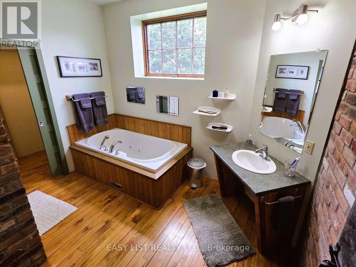15 John Street E, South Huron, Ontario  N0M 1S7 - Photo 5 - X13469440