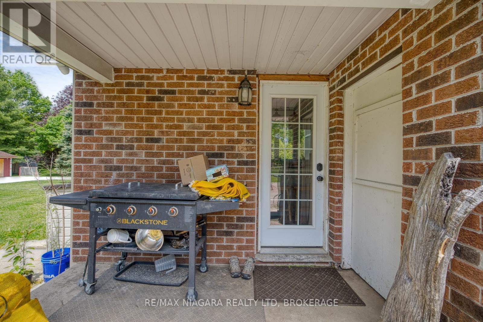 662 Empire Road, Port Colborne (Sherkston), Ontario  L0S 1R0 - Photo 3 - X13469666