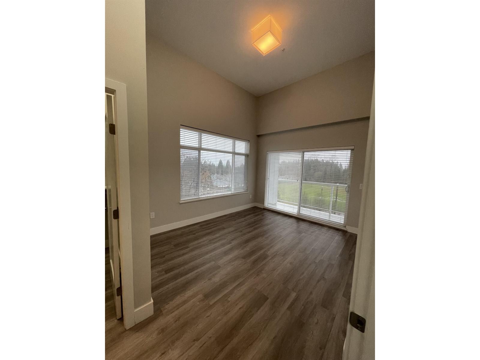 605 9015 120 Street, Delta, British Columbia  V4C 0E3 - Photo 3 - R3089720