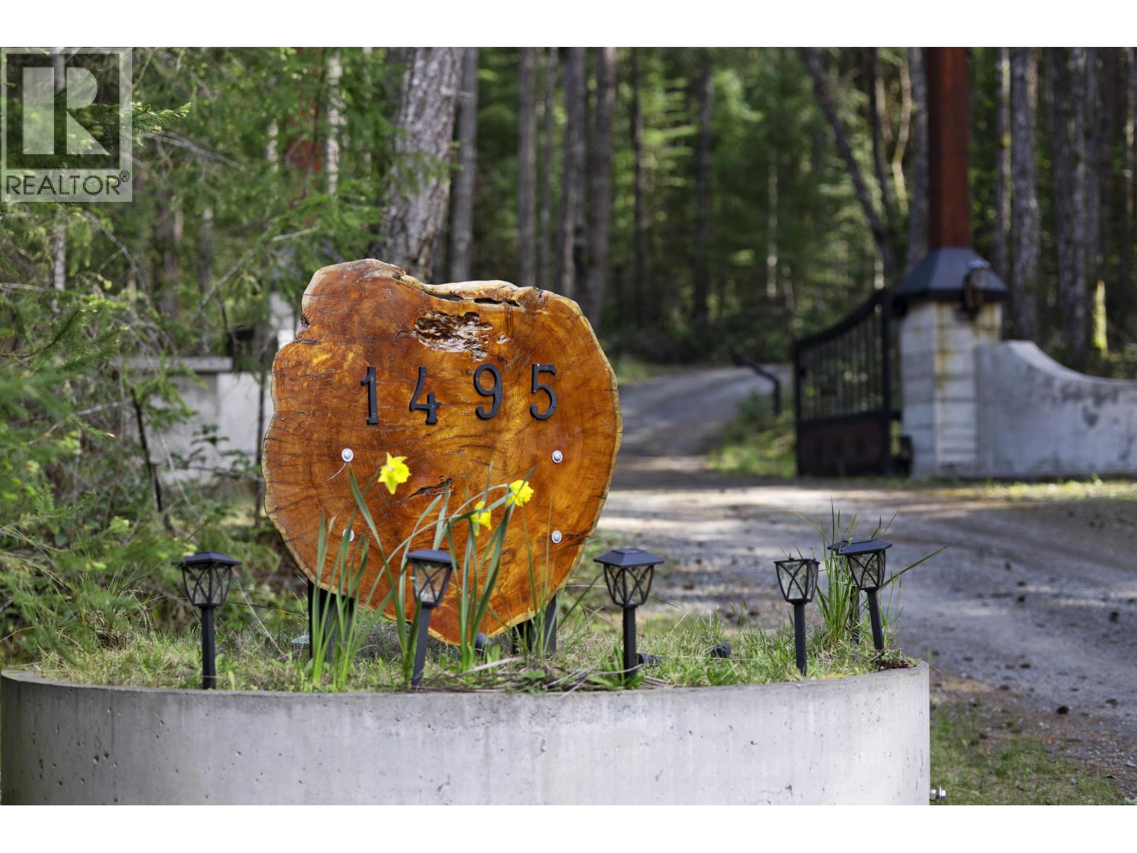 1495 Coats Road, Gabriola Island, British Columbia  V0R 1X6 - Photo 3 - R3137987