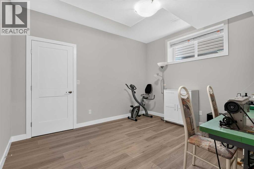 27 Pantego Avenue Nw, Calgary, Alberta  T3K 0C4 - Photo 46 - A2321800