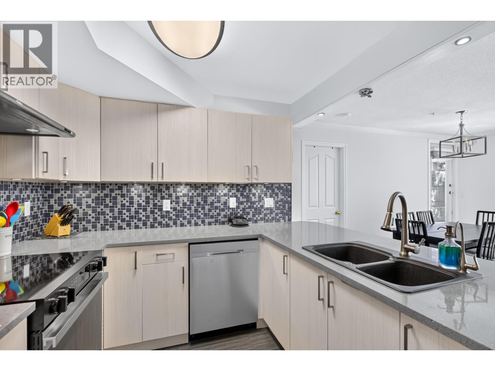 105 2345 Central Avenue, Port Coquitlam, British Columbia V3C 1V9 - Photo 17 - R3137880