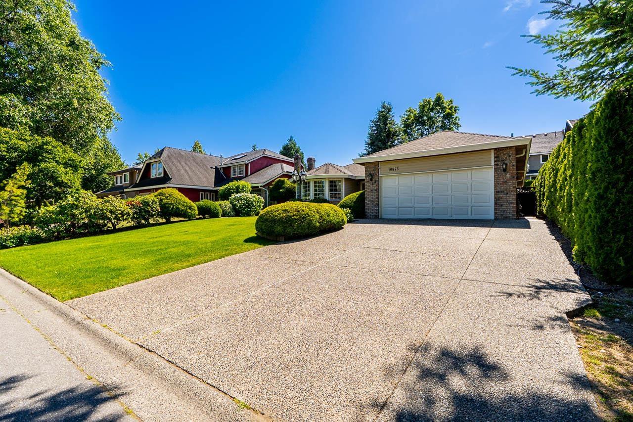 10675 GLENWOOD CRESCENT