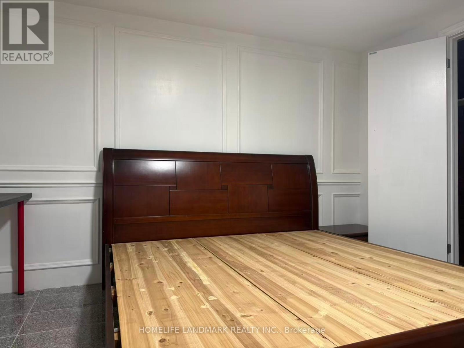 Basement - 339 Elmwood Avenue, Richmond Hill (Harding), Ontario  L4C 1L7 - Photo 3 - N13469608