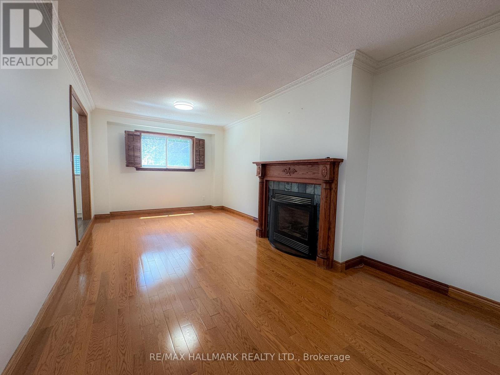 145 Old Surrey Lane, Richmond Hill (South Richvale), Ontario  L4C 6R9 - Photo 12 - N13469658