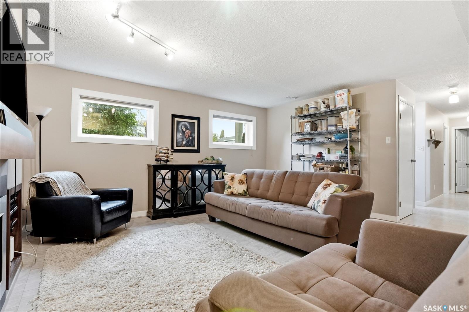 447 Ball Way, Saskatoon, Saskatchewan  S7K 6E6 - Photo 30 - SK040148