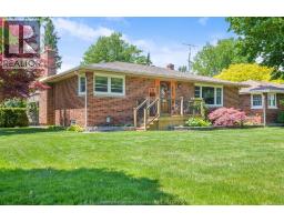 18 WOODLAND AVENUE, Chatham, Ontario