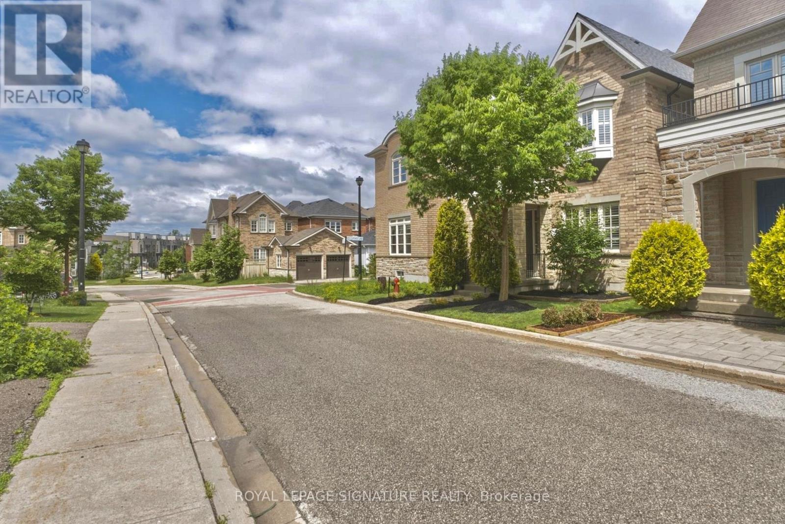 6 Mayapple Lane, Richmond Hill, Ontario  L4E 1B8 - Photo 50 - N13469540