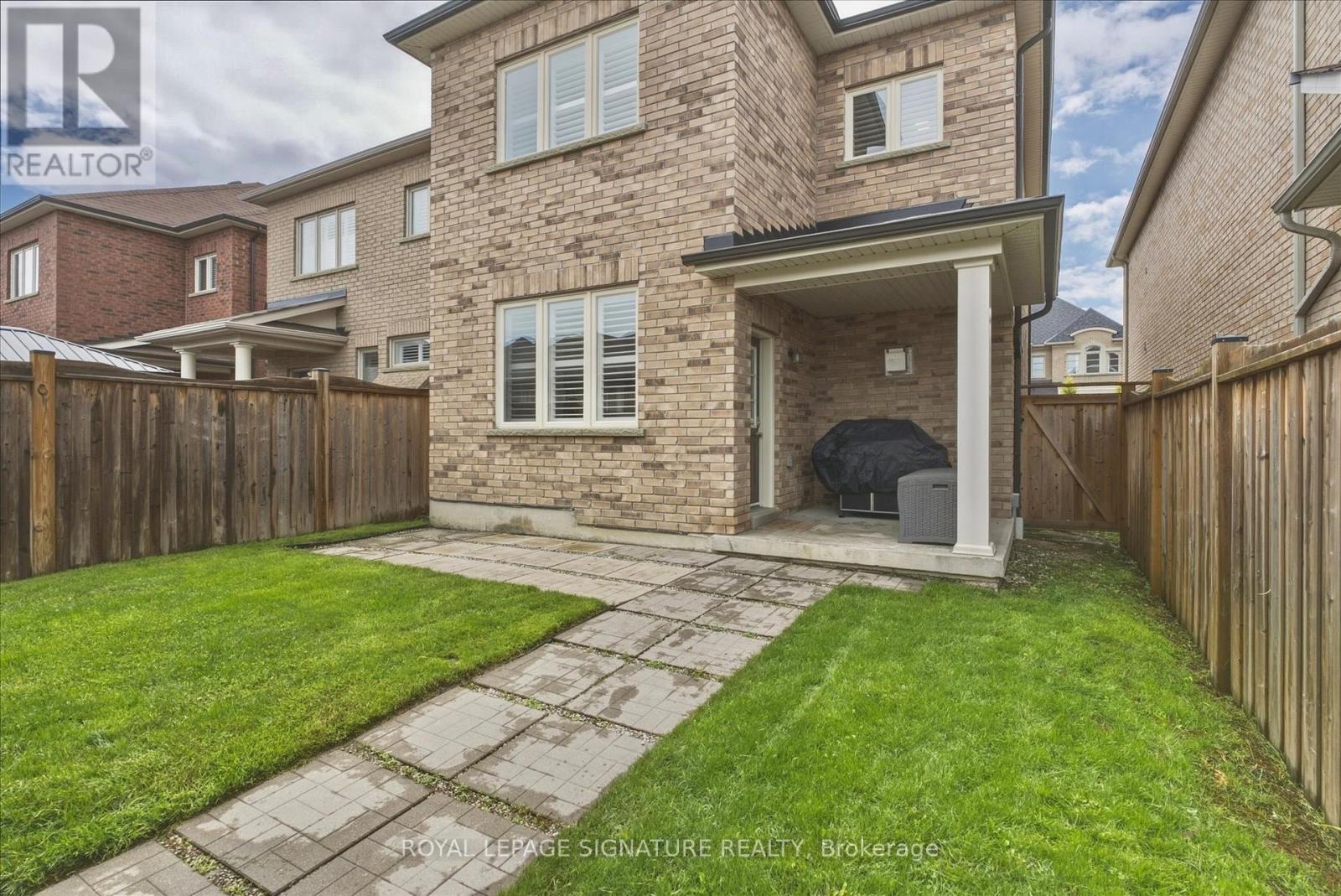 6 Mayapple Lane, Richmond Hill, Ontario  L4E 1B8 - Photo 47 - N13469540