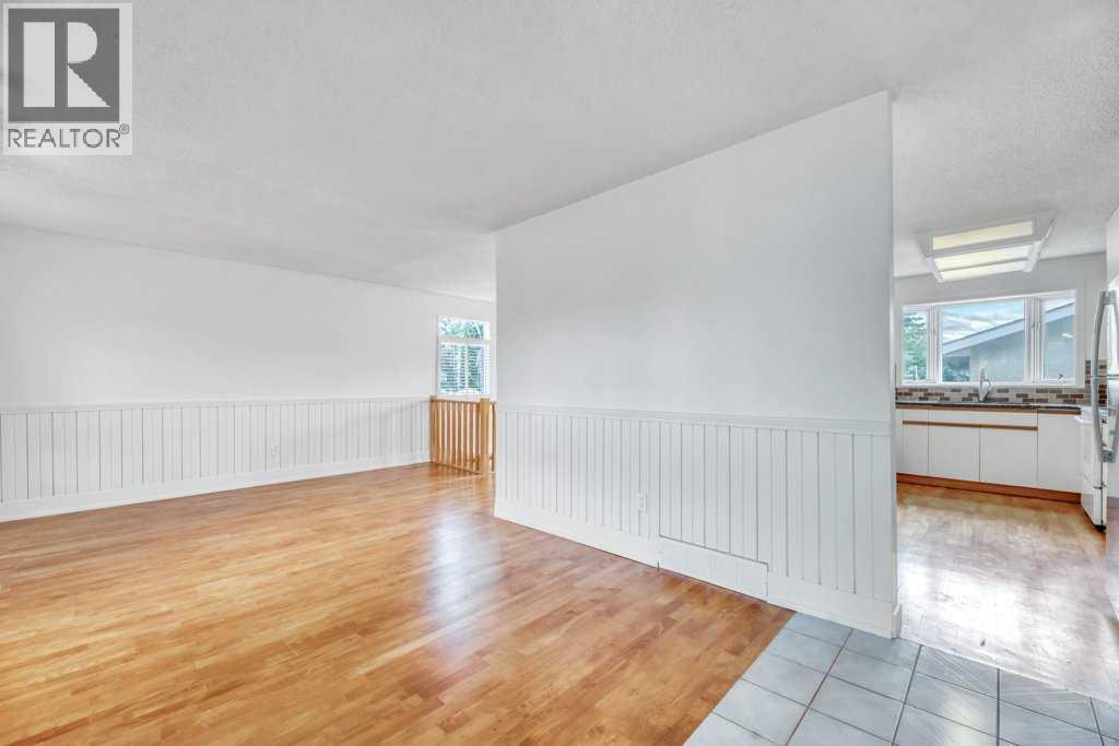 23 Penworth Crescent Se, Calgary, Alberta  T2A 4C5 - Photo 6 - A2322642