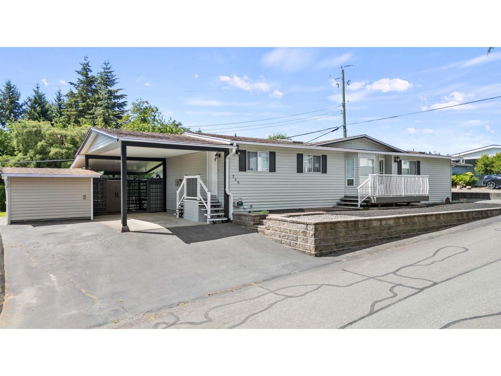 260 27111 0 Avenue, Langley, British Columbia  V4W 2T6 - Photo 2 - R3137777