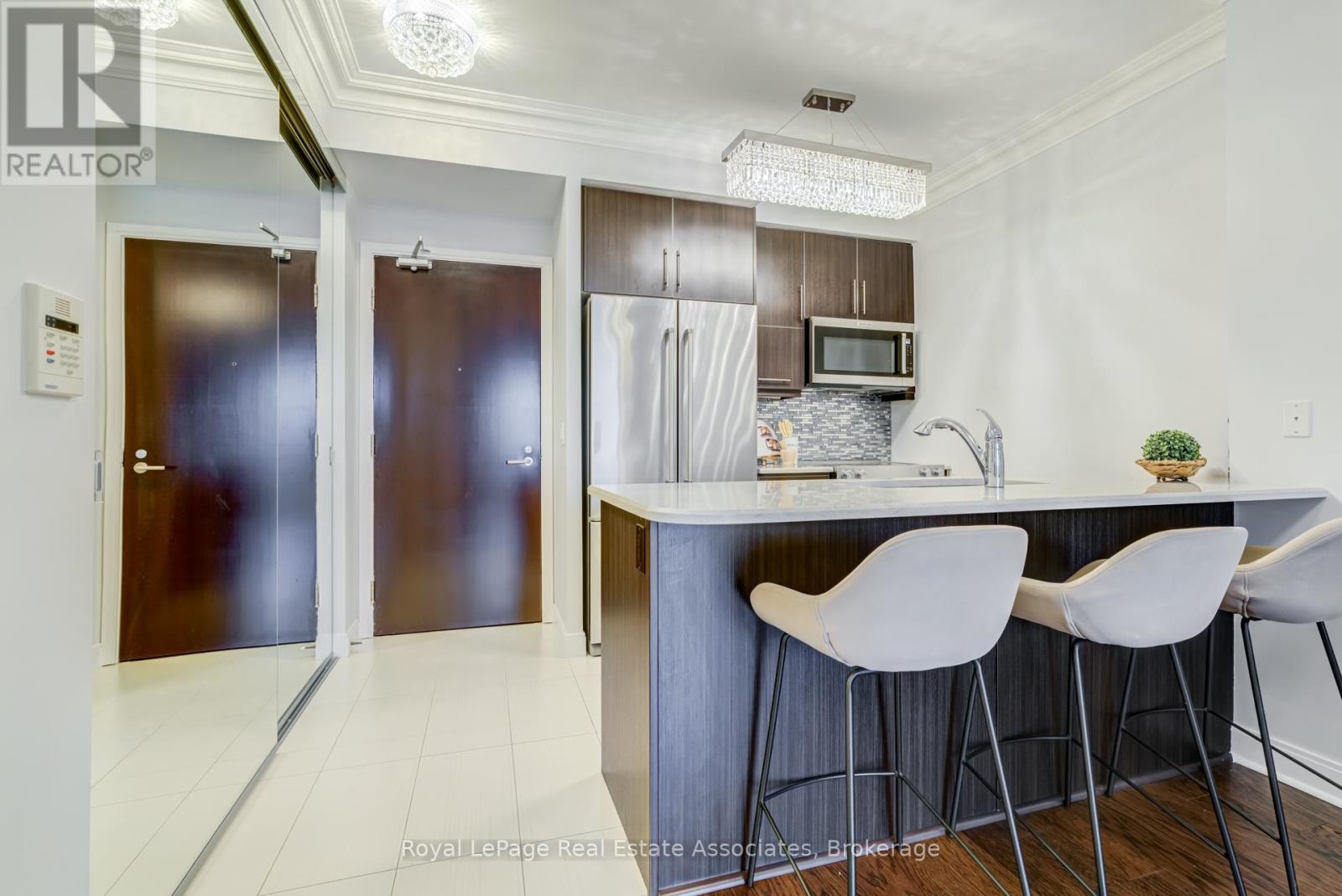 610 - 825 Church Street, Toronto, Ontario  M4W 3Z4 - Photo 6 - C13469780