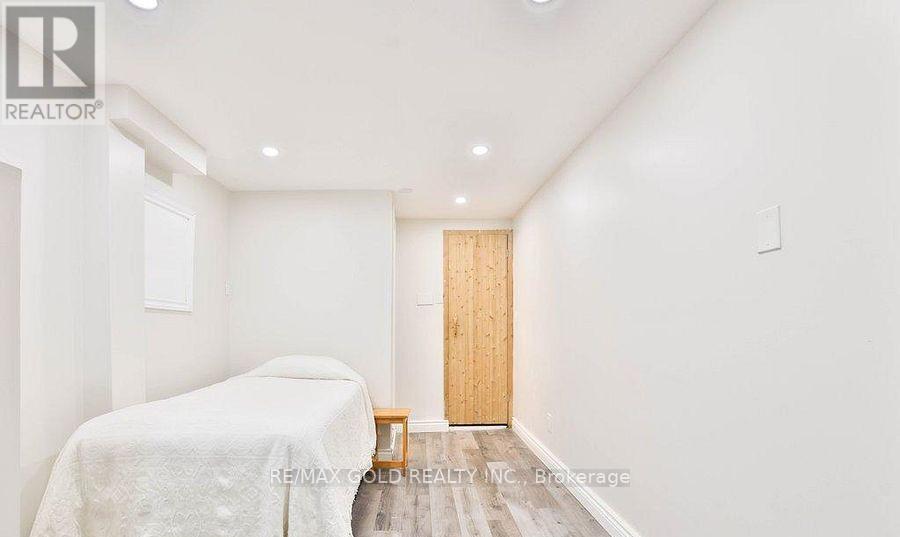 (Bsmt) - 2673 Kingsberry Crescent, Mississauga, Ontario  L5B 2K6 - Photo 12 - W13235982