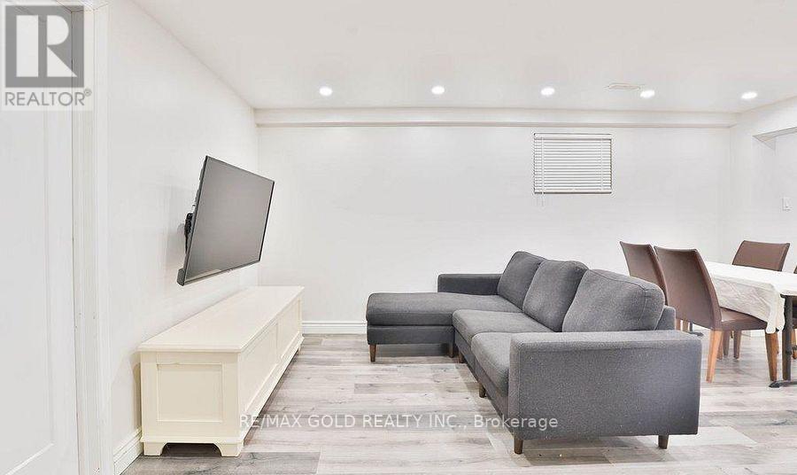 (Bsmt) - 2673 Kingsberry Crescent, Mississauga, Ontario  L5B 2K6 - Photo 2 - W13235982