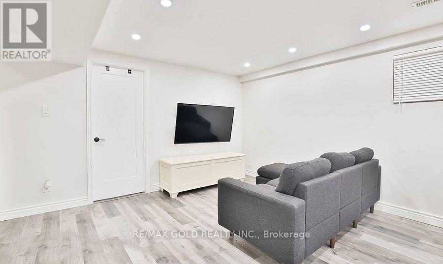(Bsmt) - 2673 Kingsberry Crescent, Mississauga, Ontario  L5B 2K6 - Photo 3 - W13235982