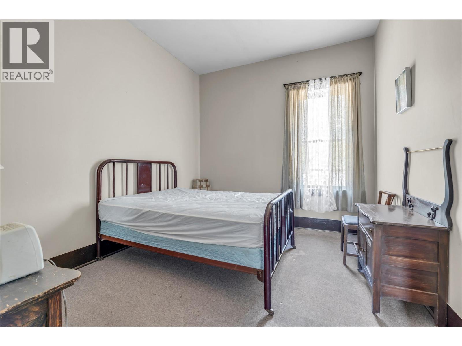 1853 Main Street, Coalmont-Tulameen, British Columbia  V0X 1G0 - Photo 6 - 10391061