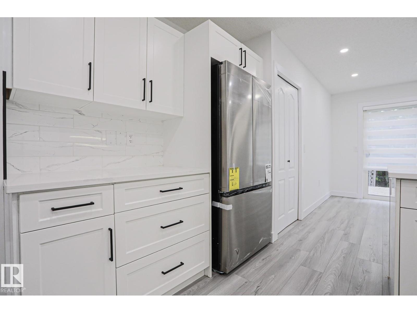 4716 207 St NW, Edmonton, Alberta  T6M 0C2 - Photo 9 - E4494811