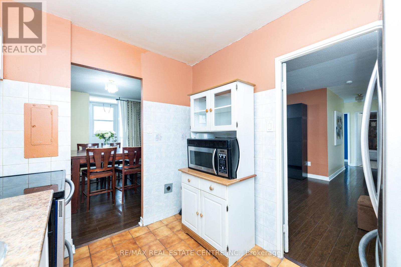 1009 - 3390 Weston Road, Toronto (Humbermede), Ontario  M9M 2X3 - Photo 17 - W13469868