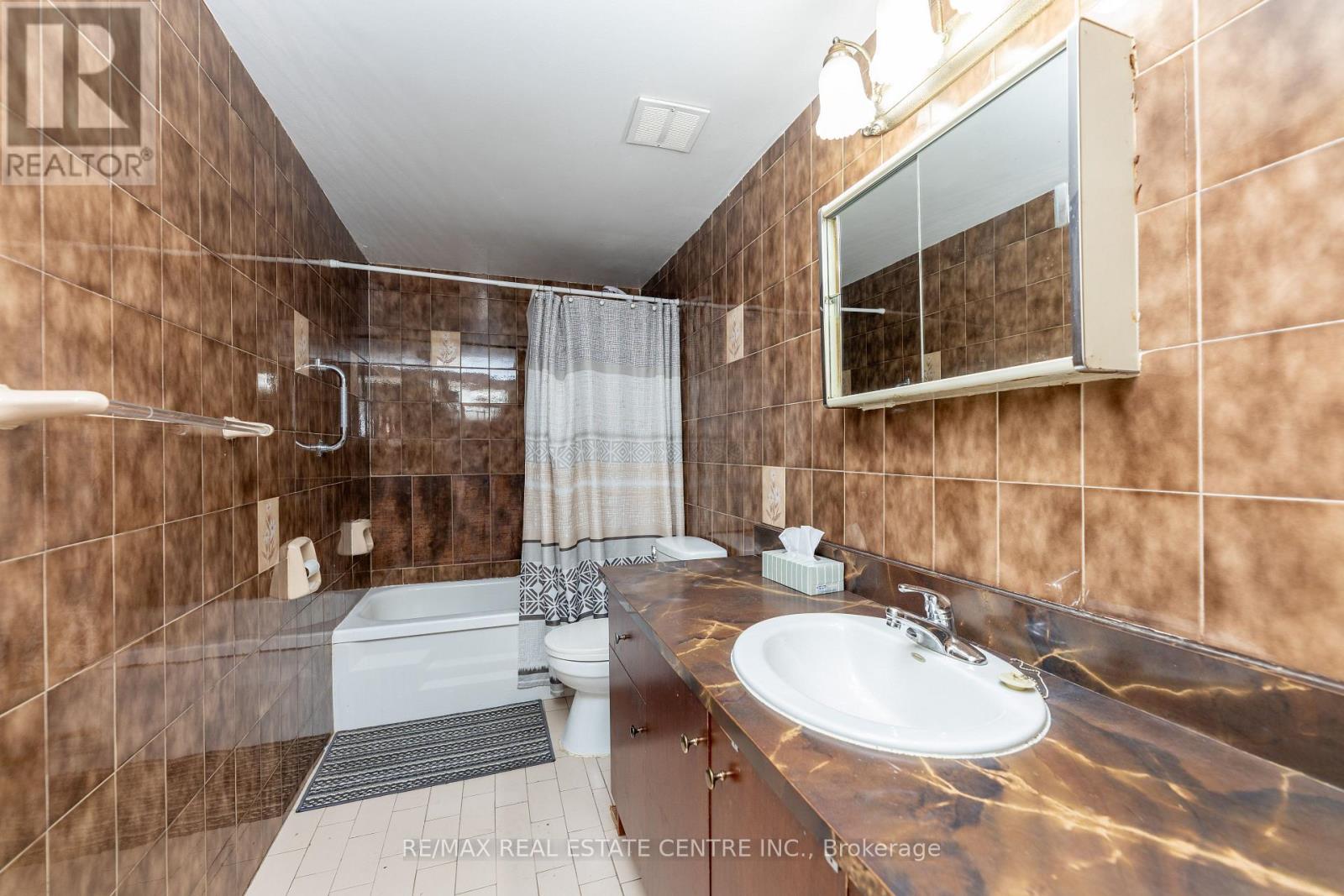 1009 - 3390 Weston Road, Toronto (Humbermede), Ontario  M9M 2X3 - Photo 19 - W13469868