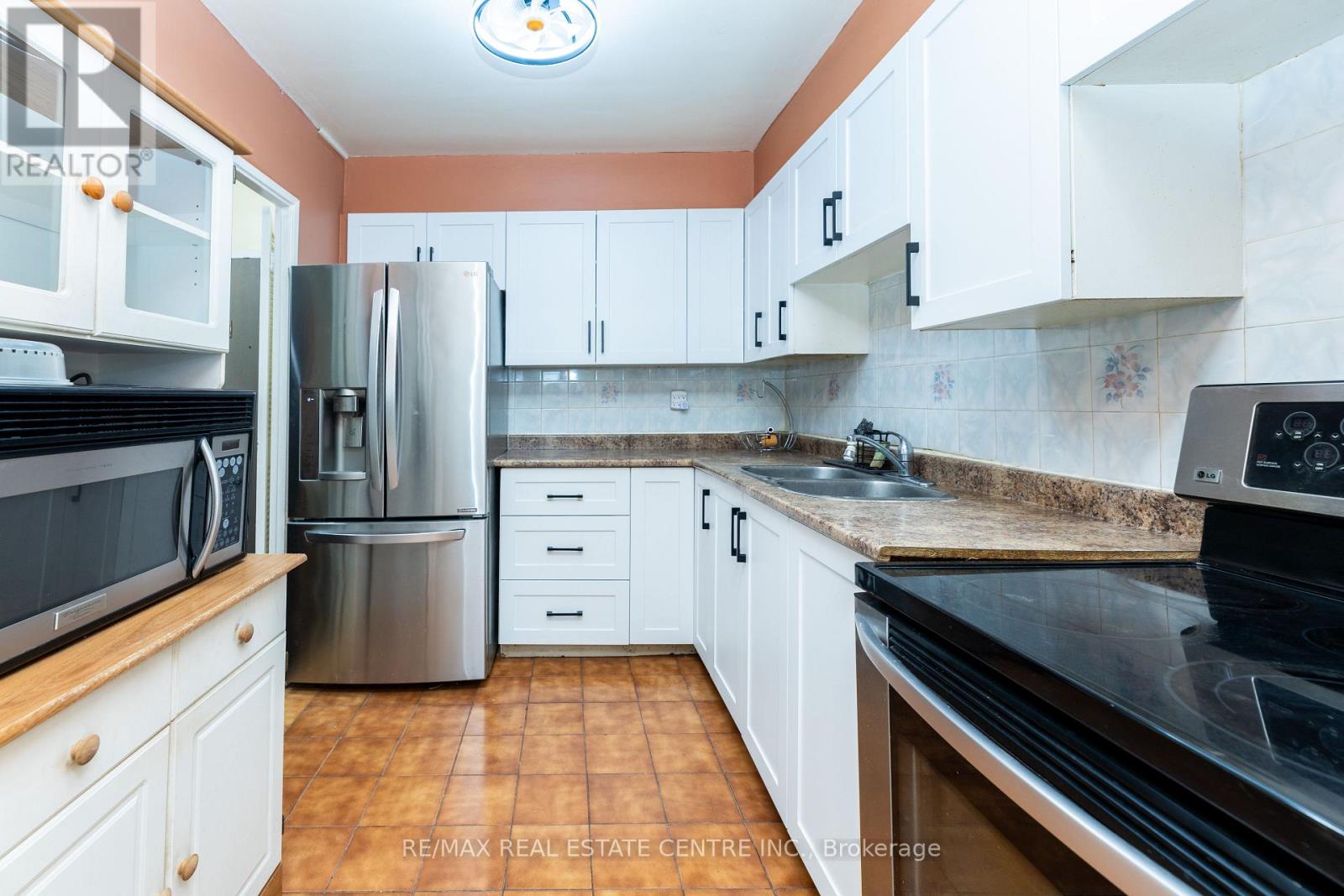 1009 - 3390 Weston Road, Toronto (Humbermede), Ontario  M9M 2X3 - Photo 15 - W13469868