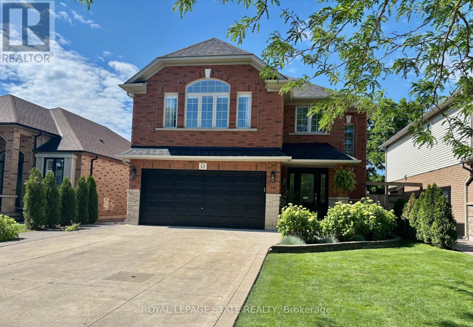 12 WILLS CRESCENT, Hamilton, Ontario