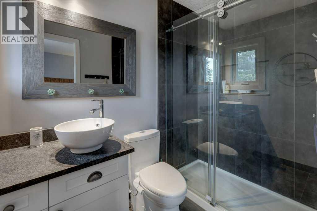 201 Riverview Green, Cochrane, Alberta  T4C 1K3 - Photo 21 - A2321520