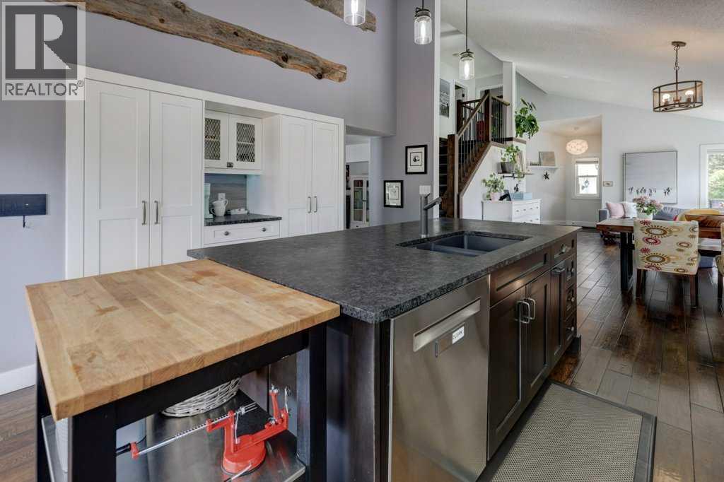 201 Riverview Green, Cochrane, Alberta  T4C 1K3 - Photo 10 - A2321520