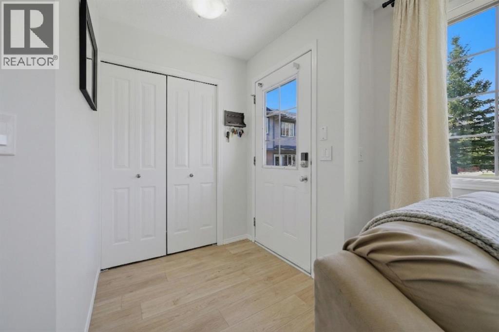 106, 31 Everridge Square Sw, Calgary, Alberta  T2Y 5J7 - Photo 4 - A2313070
