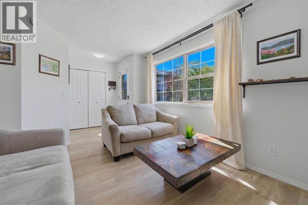 106, 31 Everridge Square Sw, Calgary, Alberta  T2Y 5J7 - Photo 6 - A2313070