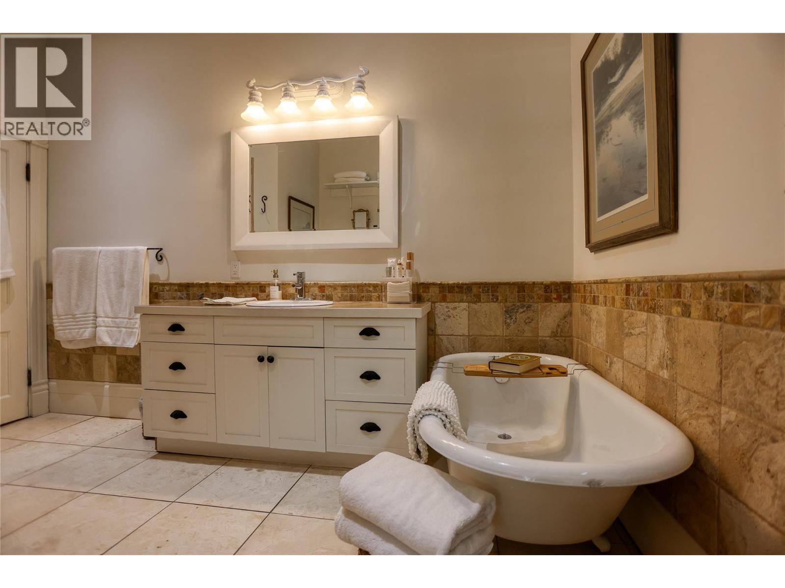 924 Vernon Street, Nelson, British Columbia  V1L 4G6 - Photo 20 - 10392116