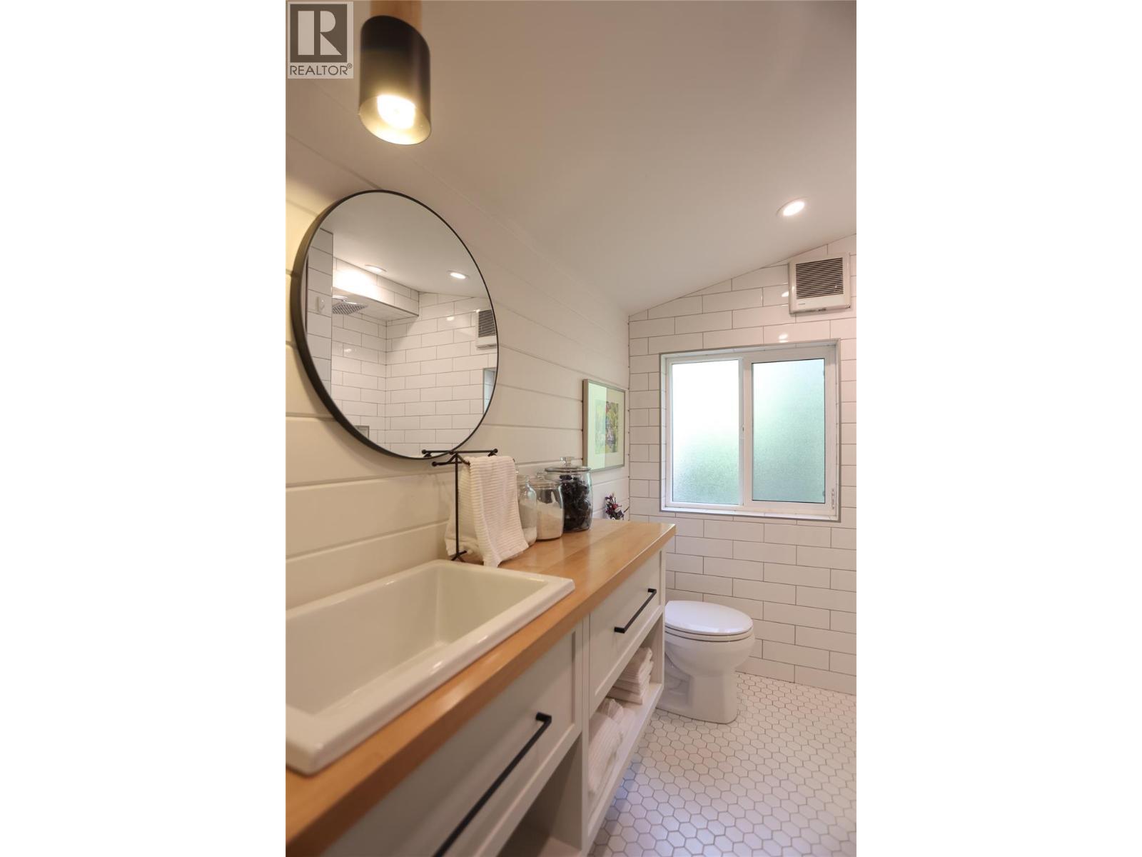 924 Vernon Street, Nelson, British Columbia  V1L 4G6 - Photo 29 - 10392116