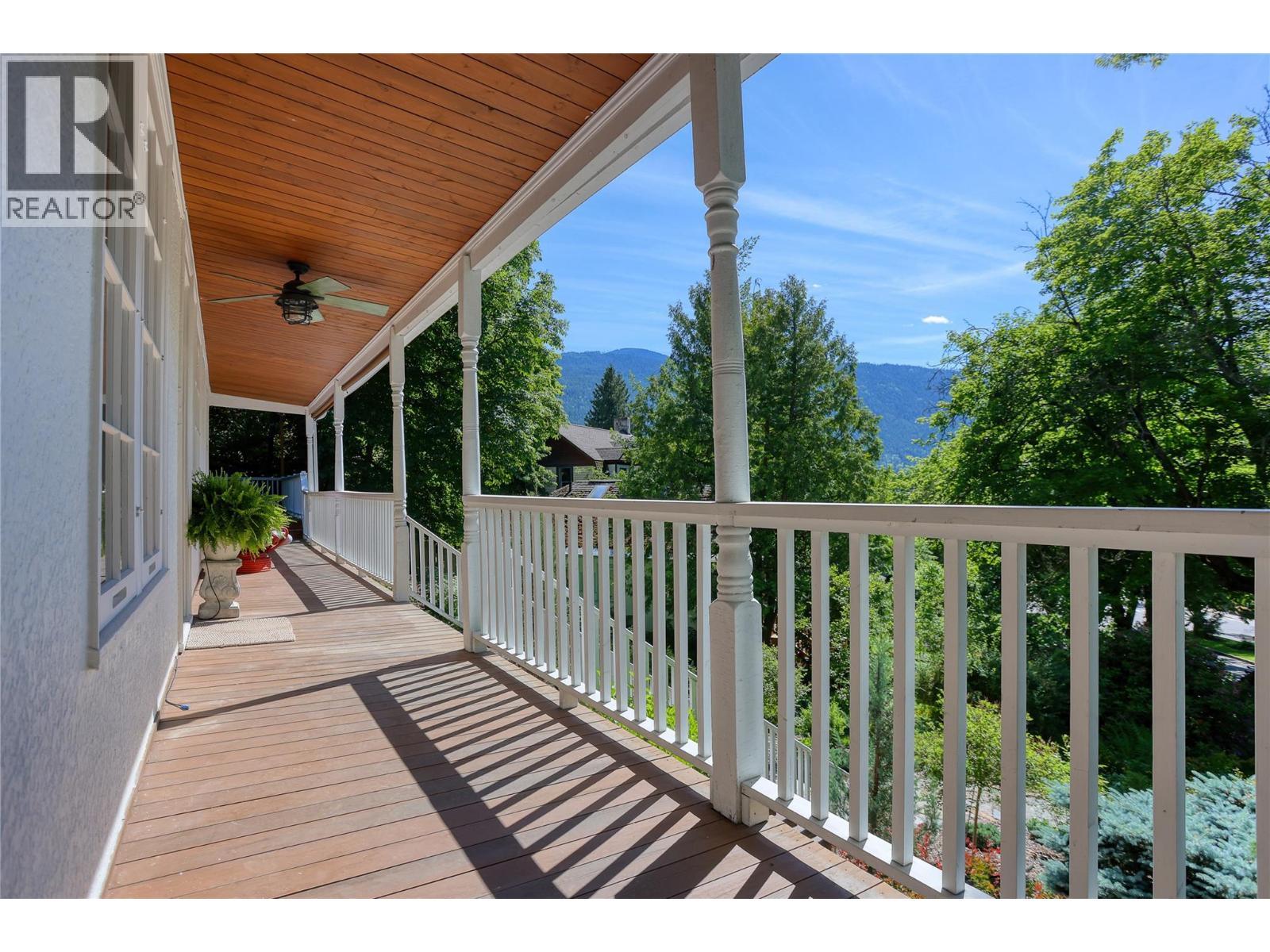 924 Vernon Street, Nelson, British Columbia  V1L 4G6 - Photo 7 - 10392116