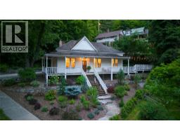 924 Vernon Street, Nelson, British Columbia