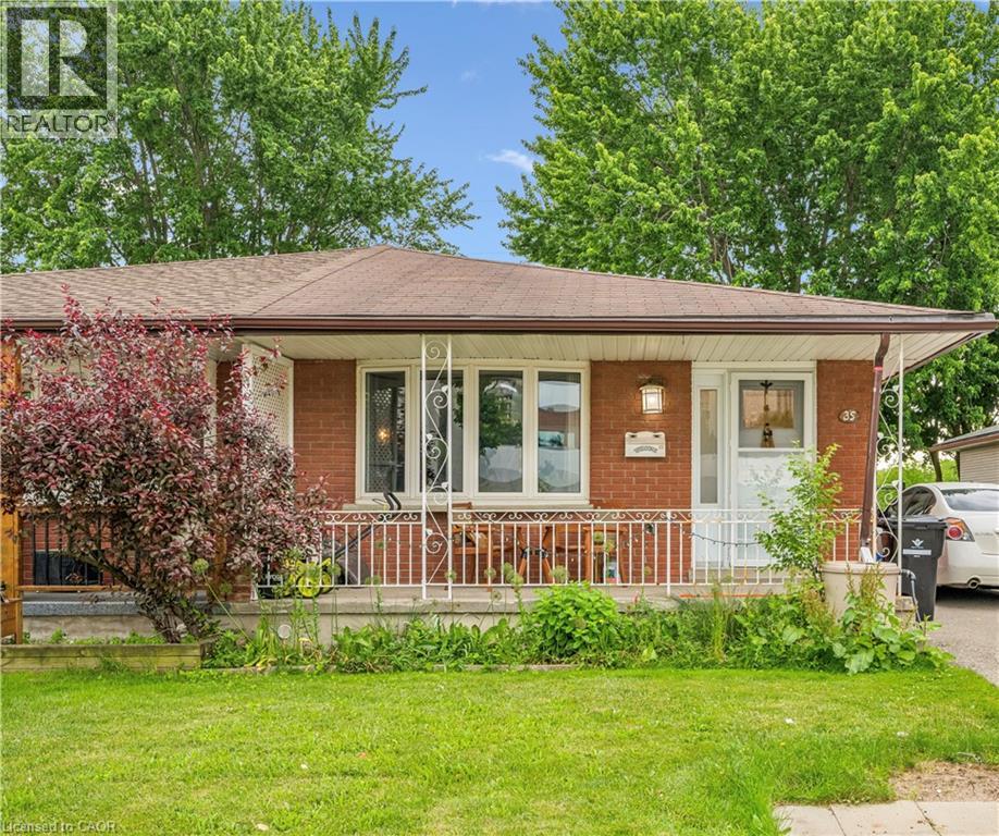 35 Vicmount Drive, Kitchener, Ontario  N2M 2A2 - Photo 1 - 40837557