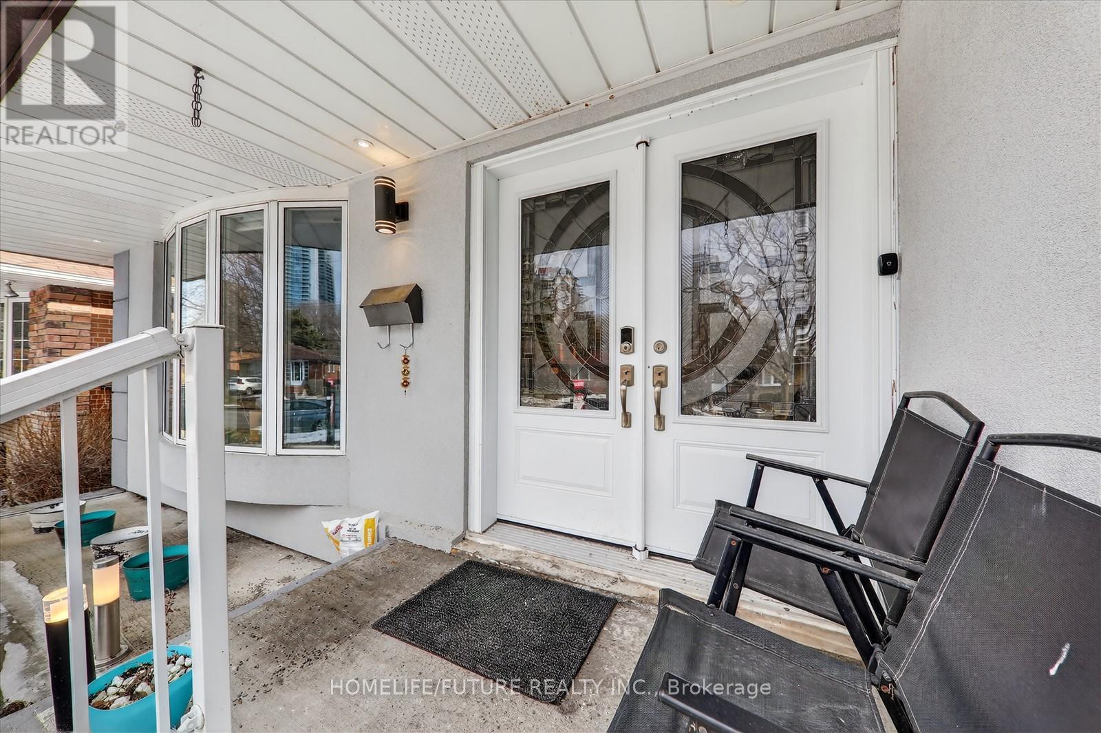 21 Aspendale Drive, Toronto, Ontario  M1P 4J7 - Photo 3 - E13468228
