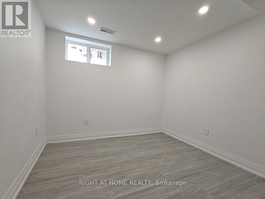 Basement - 92 Cadillac Avenue S, Oshawa, Ontario  L1H 5Z2 - Photo 11 - E13469906