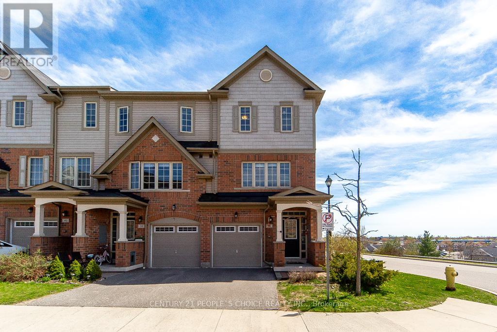 36 COMFORT WAY, Whitby, Ontario