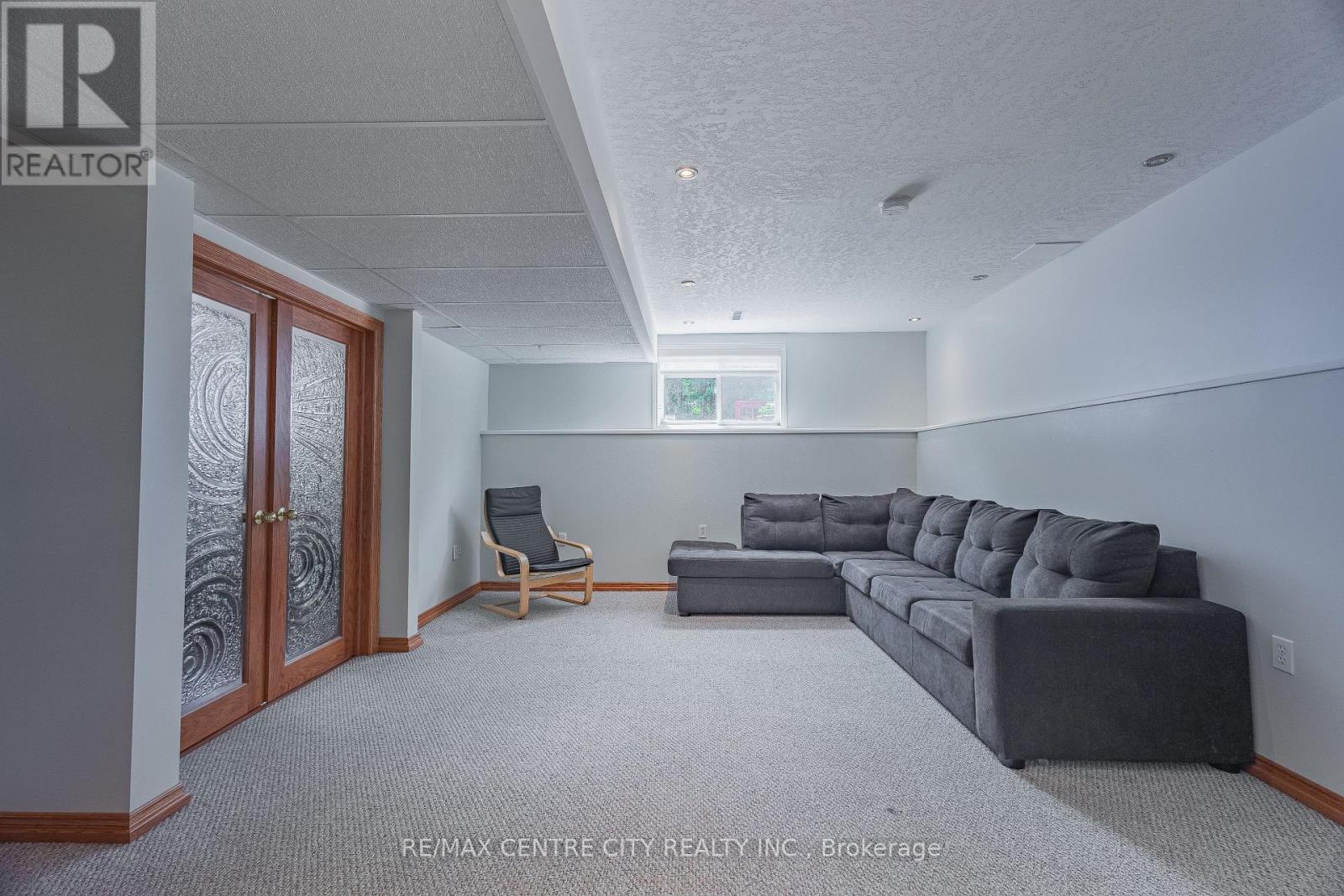 18 Kennedy Place, London East, Ontario  N5V 4W1 - Photo 22 - X13448176