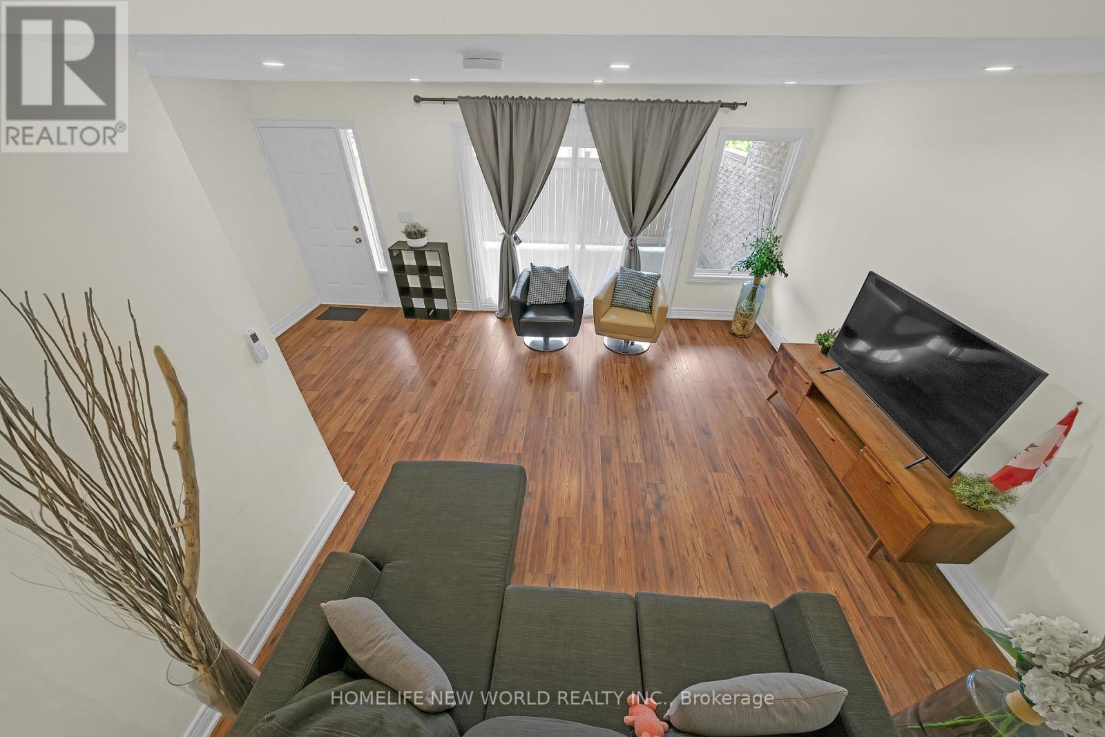 38 Springfair Avenue, Aurora, Ontario  L4G 3M2 - Photo 8 - N13412722