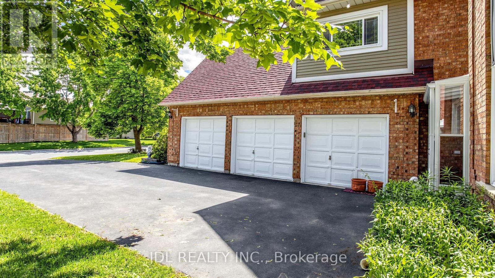 36 Chartwell Crescent, Georgina, Ontario  L4P 3N8 - Photo 4 - N13439576