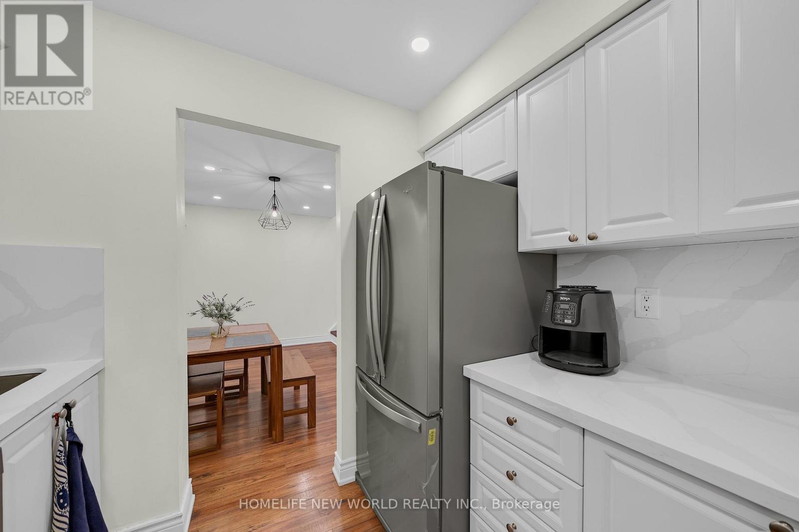 38 Springfair Avenue, Aurora, Ontario  L4G 3M2 - Photo 5 - N13412722