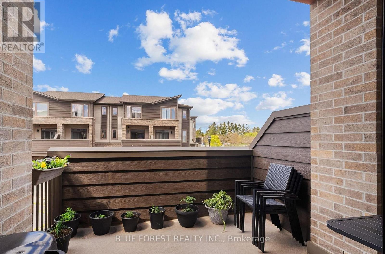4 - 2070 Meadowgate Boulevard, London South, Ontario  N6M 0H5 - Photo 3 - X13469984