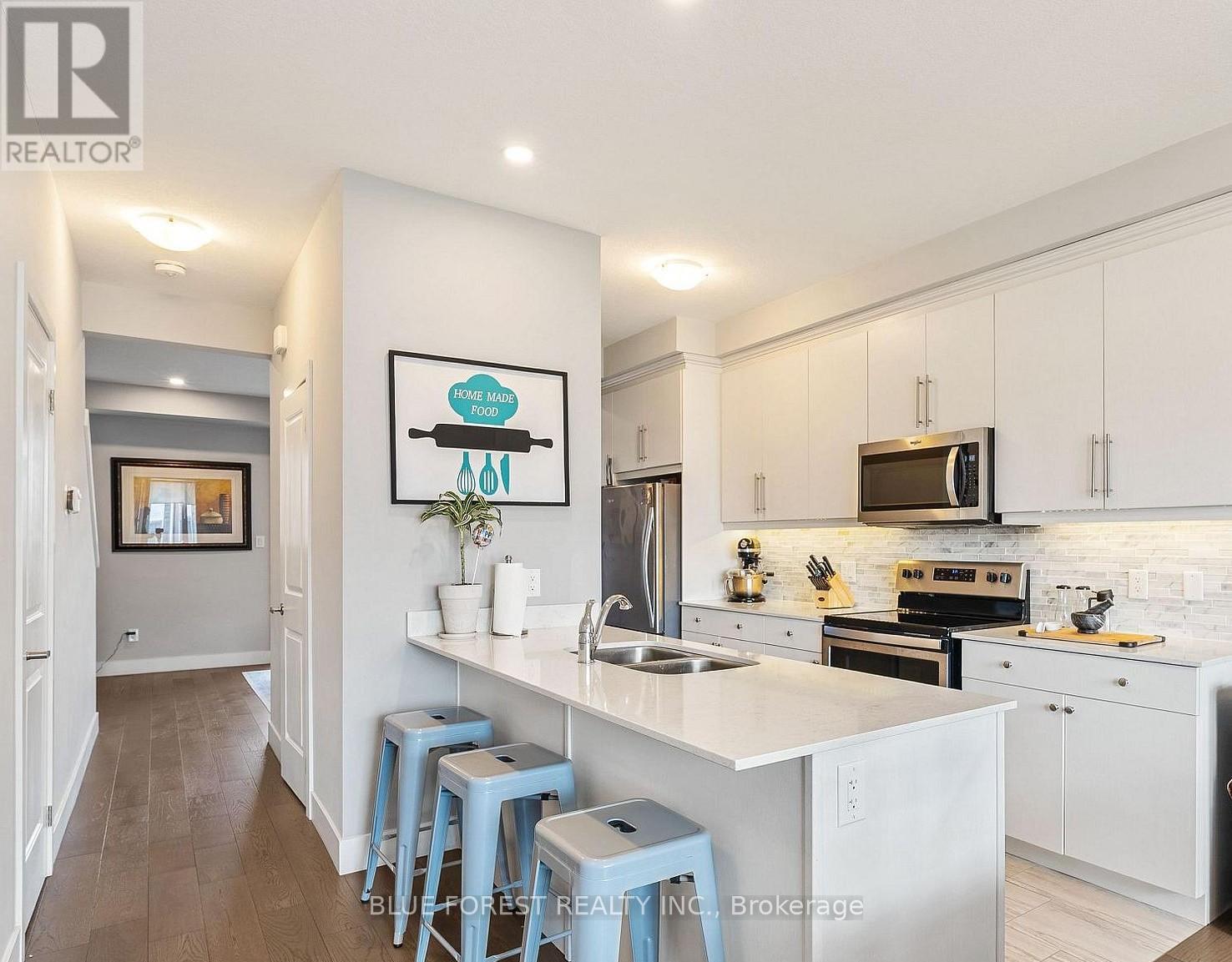 4 - 2070 Meadowgate Boulevard, London South, Ontario  N6M 0H5 - Photo 2 - X13469984